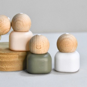 Unique Design Luxury Bamboo Lid Empty Essential Oil Bottle 10ml Empty pink Green Black Fat Round 10ml Roll on Bottle for Oil