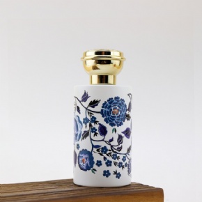 Wholesale Perfume Bottle and Box Customized Capacity 50ml 100ml White Perfume Bottle with Lids