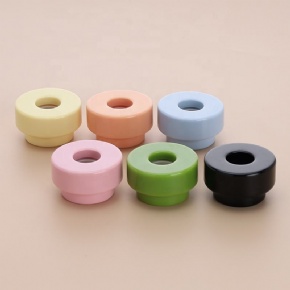 Luxury New Design 18mm 22mm 28mm Colorful Aroma Bottle with Polished Finish Plastic Screw Cap for Aroma Diffuser